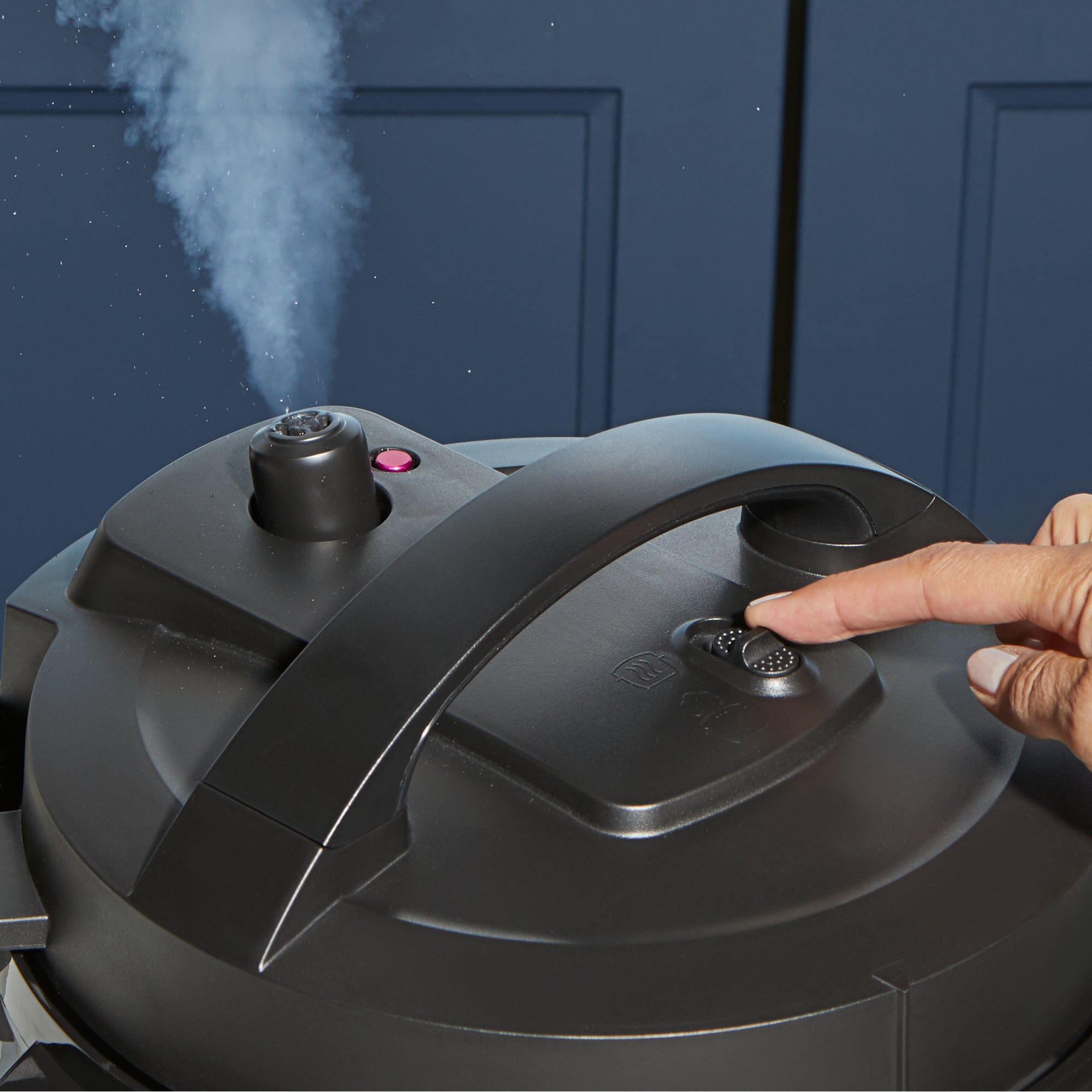 Mini olla multiusos Instant Pot ® 3.79 L RIO™, color negro